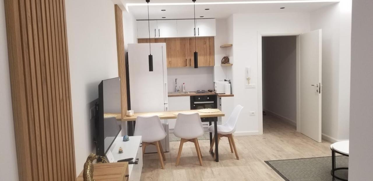 White Apartment 地拉那 外观 照片